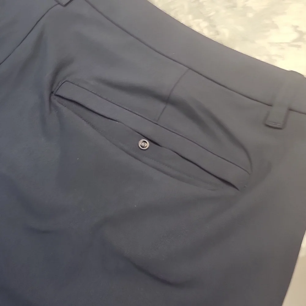 Lululemon Men's ABC Classic-Fit Short 9